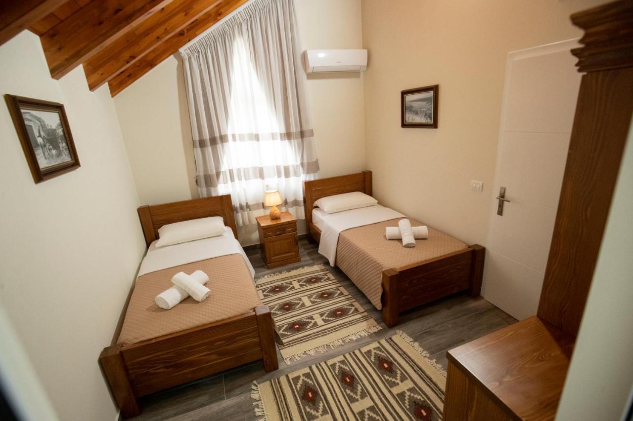 Xhuli Guesthouse Shkoder Exterior photo