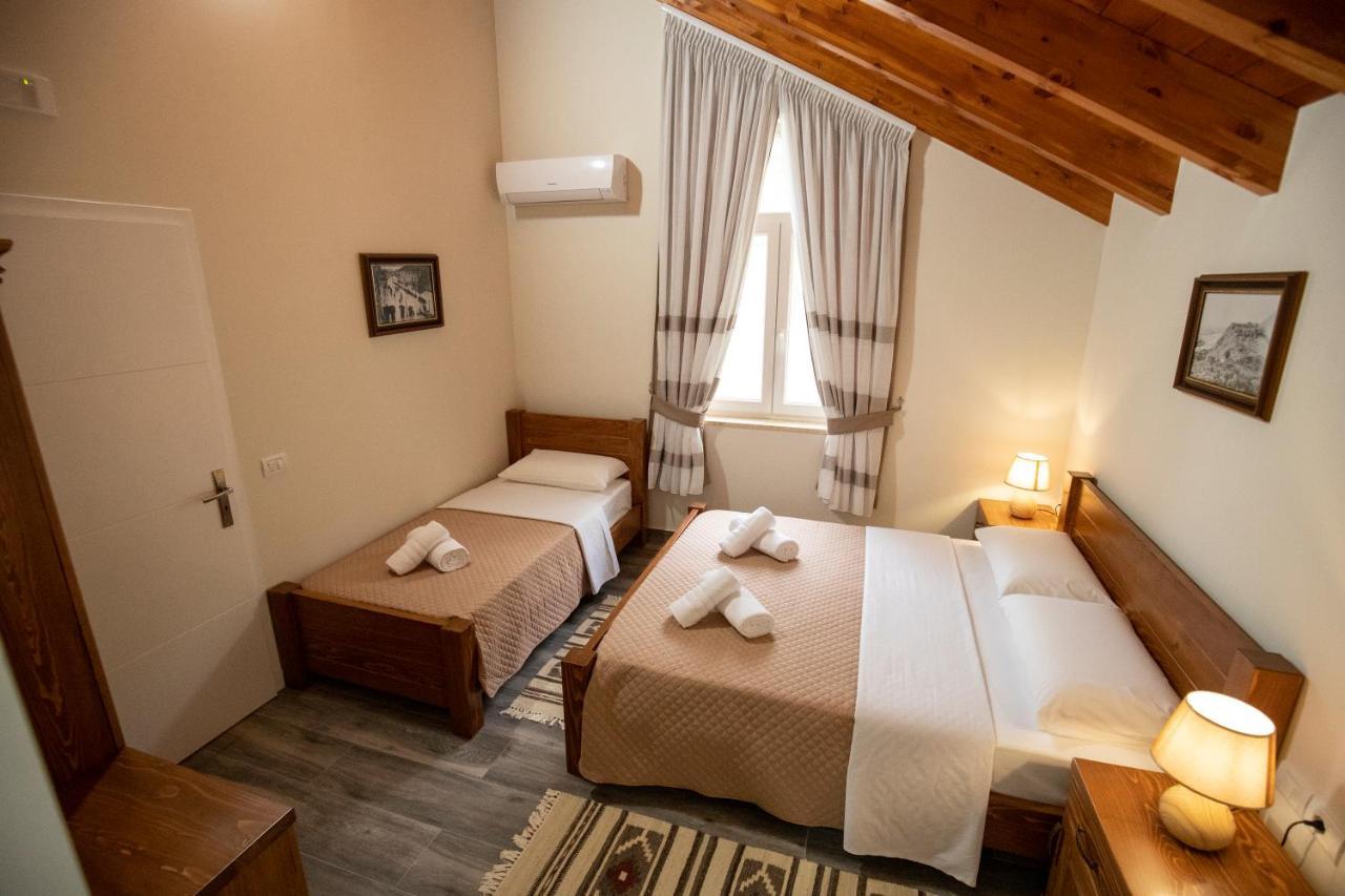 Xhuli Guesthouse Shkoder Exterior photo