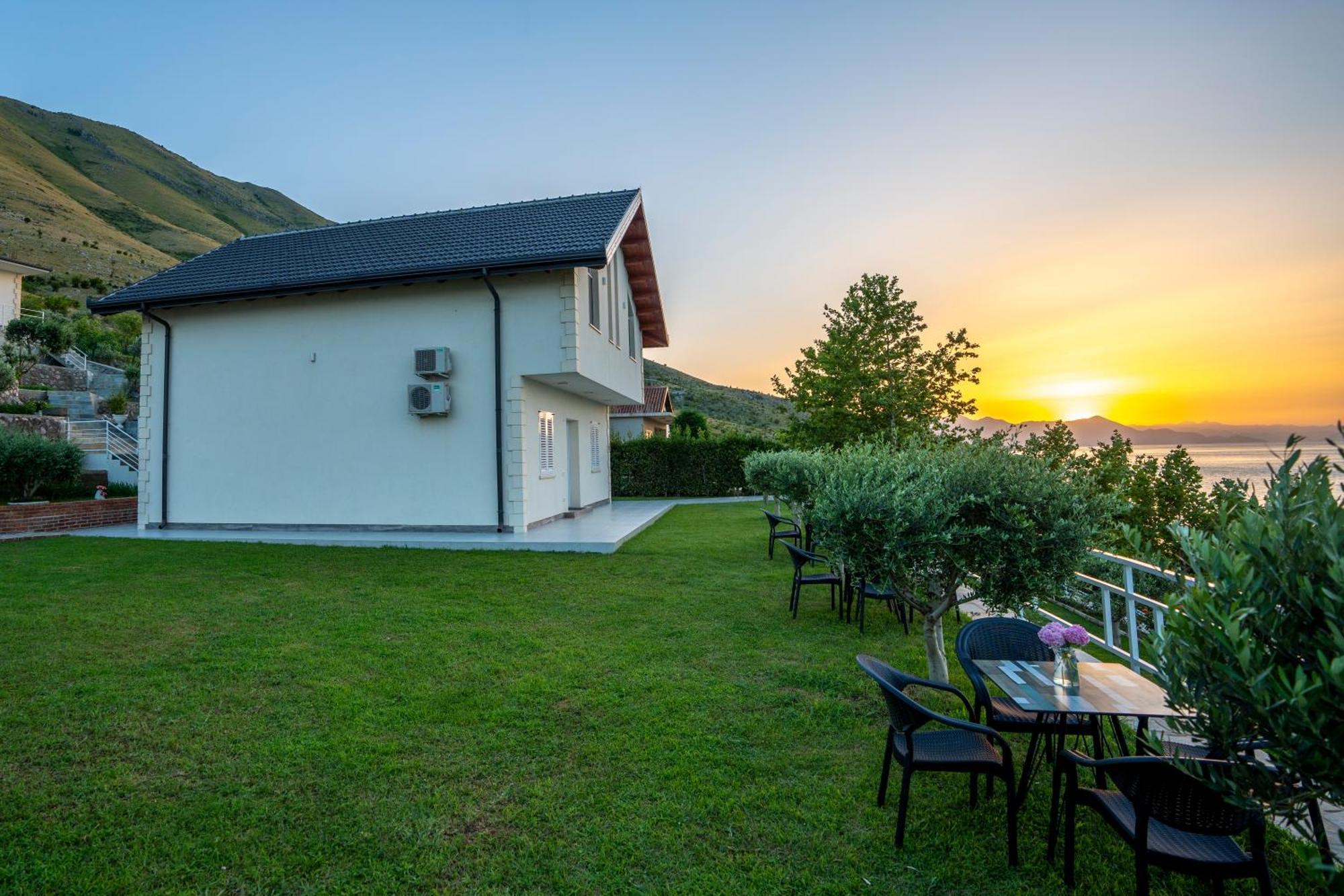 Xhuli Guesthouse Shkoder Exterior photo