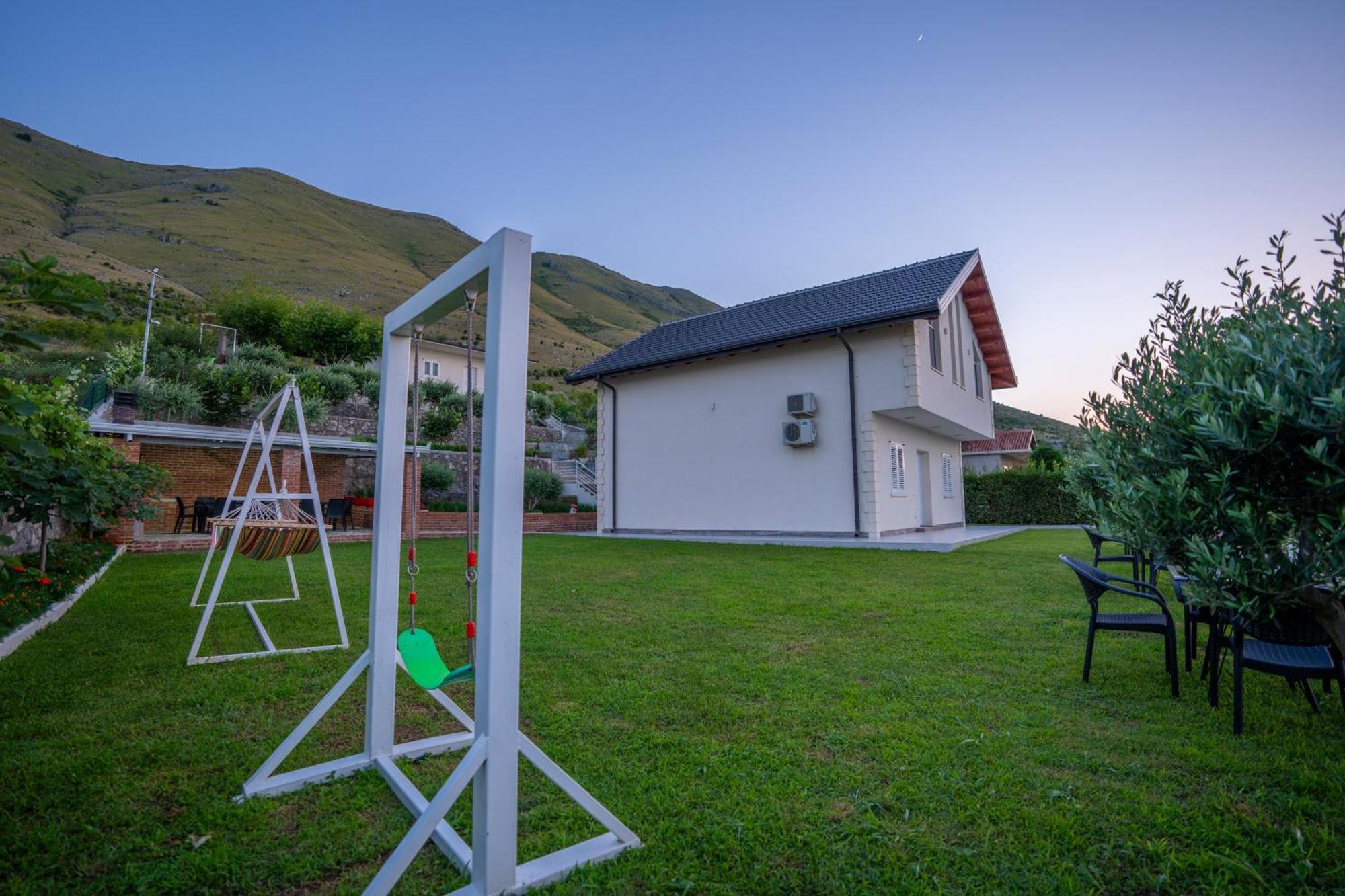 Xhuli Guesthouse Shkoder Exterior photo