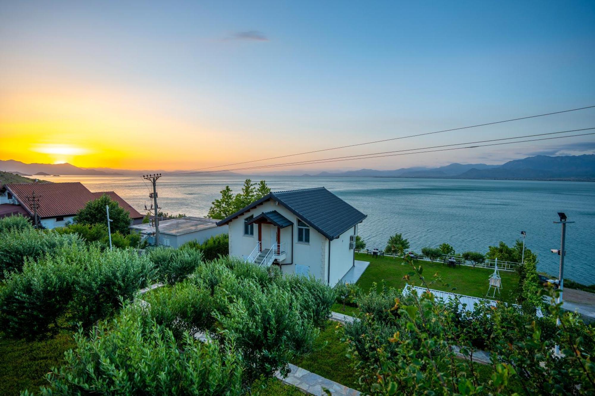 Xhuli Guesthouse Shkoder Exterior photo