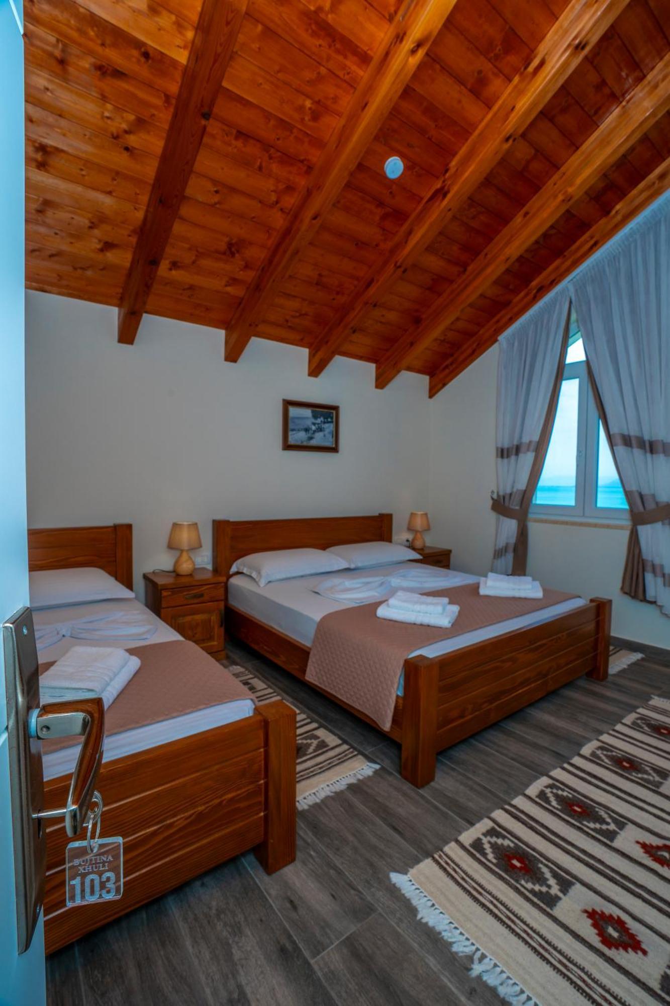 Xhuli Guesthouse Shkoder Exterior photo